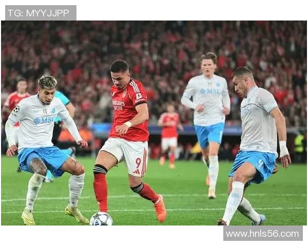 国王杯激战利物浦与本菲卡平局红牌事件引发全场热议与战术分析